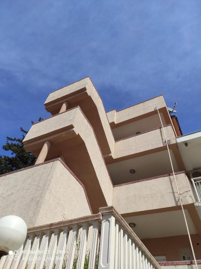 Apartments Anne Petrovac Exterior photo